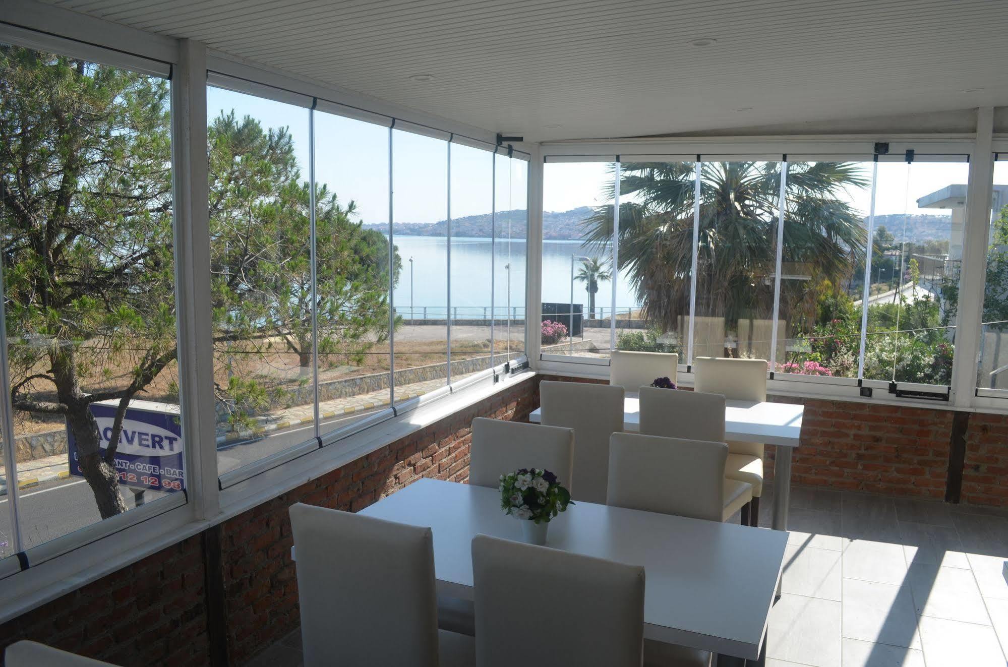 Lacivert Hotel Ayvalik Exterior photo